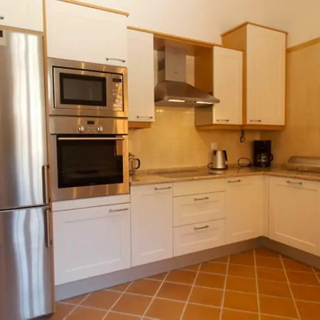 Del Rei 3 Pools Amoreira (Leiria)